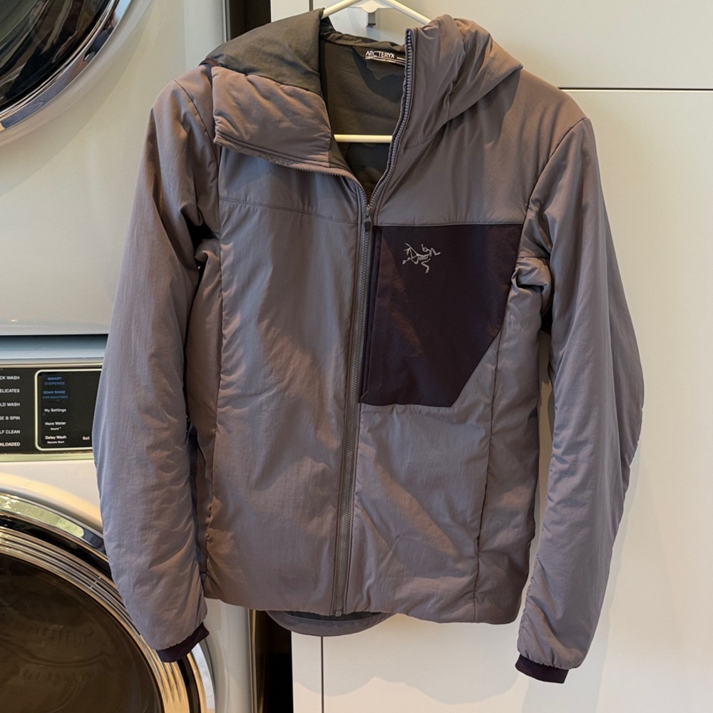 Arc'teryx Women's Puffer Jacket in Gray and Dark Purple